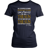"As if she were the sun" Women's Fitted T-shirt - Gifts For Reading Addicts