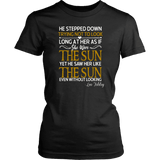 "As if she were the sun" Women's Fitted T-shirt - Gifts For Reading Addicts