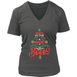 "The magic of books" V-neck Tshirt - Gifts For Reading Addicts