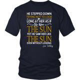 "As if she were the sun" Unisex T-Shirt - Gifts For Reading Addicts