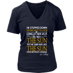 "As if she were the sun" V-neck Tshirt - Gifts For Reading Addicts